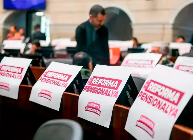 La reforma pensional volvió a ser aprobada por la Cámara de Representantes, pero está siendo evaluada por la Corte Constitucional. FOTO COLPRENSA