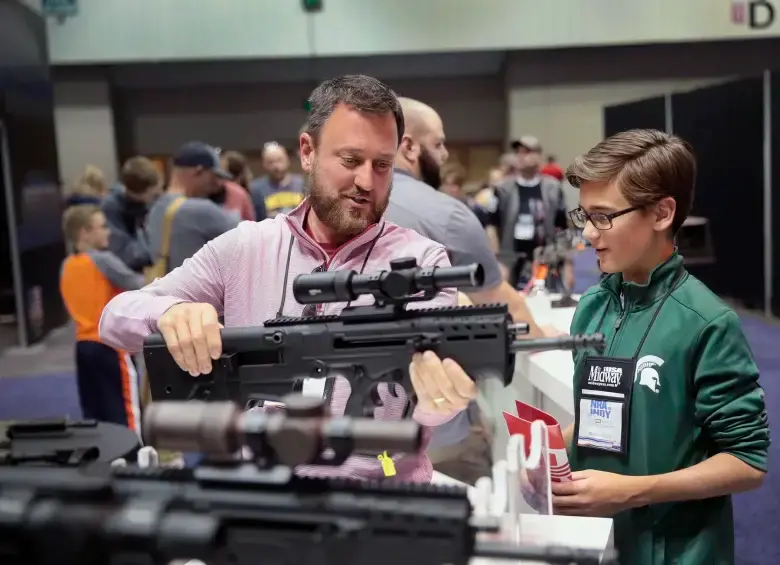 En Estados Unidos la Segunda Enmienda de la Constitución garantiza el derecho a portar armas. FOTO GETTY