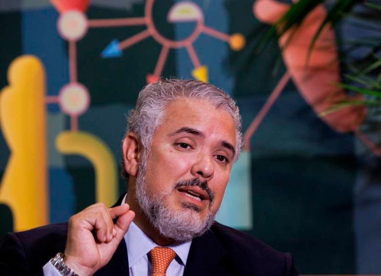 El expresidente de Colombia, Iván Duque, habló con un canal estadounidense sobre política nacional e internacional. FOTO: EFE