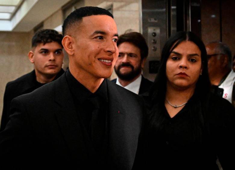 La moción de Daddy Yankee presentó un desacato sobre Mireddys González y Ayeicha González . FOTO: GETTY