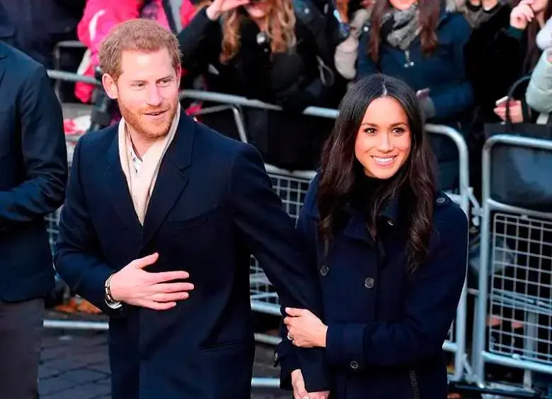 La pareja se instalará temporalmente en una residencia privada fuera de Londres, según informaciones. FOTO: Getty.