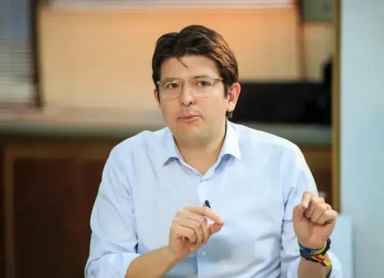 El senador y precandidato presidencial Miguel Uribe Turbay falleció el 11 de agosto de 2025, a los 39 años, tras permanecer dos meses hospitalizado luego de un atentado sicarial ocurrido en Bogotá. FOTO: Camilo Suárez.