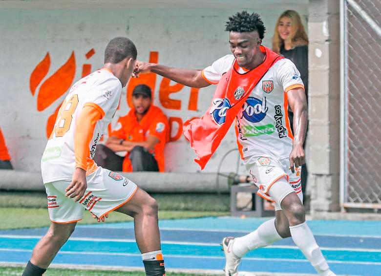 Luis Ángel Díaz debutó en un partido de Copa Colombia ante Bucaramanga. Lleva 3 goles como profesional. FOTO MANUEL SALDARRIAGA