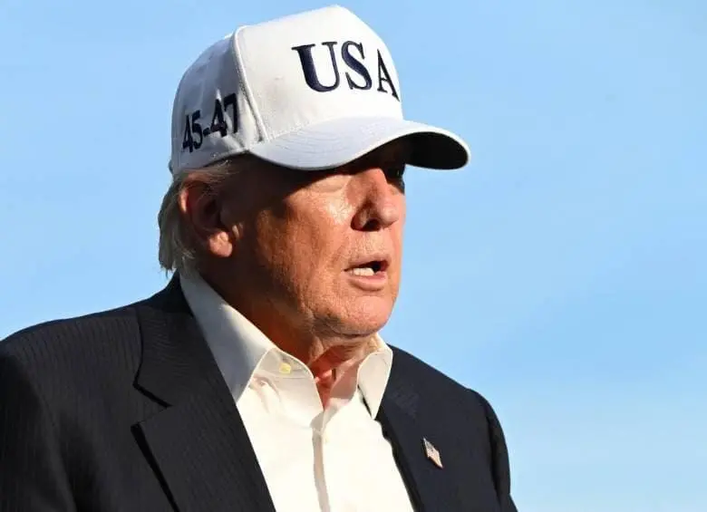 Las declaraciones de impuestos de Donald Trump fueron objeto de controversia desde su primera campaña presidencial por negarse a hacerlas públicas. FOTO: AFP.