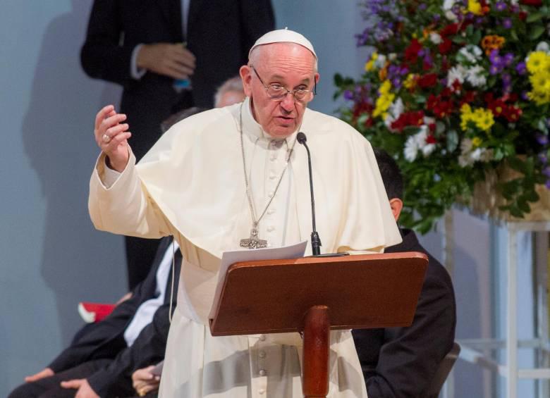 El papa Francisco, de 88 años, se encuentra hospitalizado debido a una bronquitis que se complicó, generando preocupación en la comunidad religiosa del mundo. FOTO: Juan Antonio Sánchez