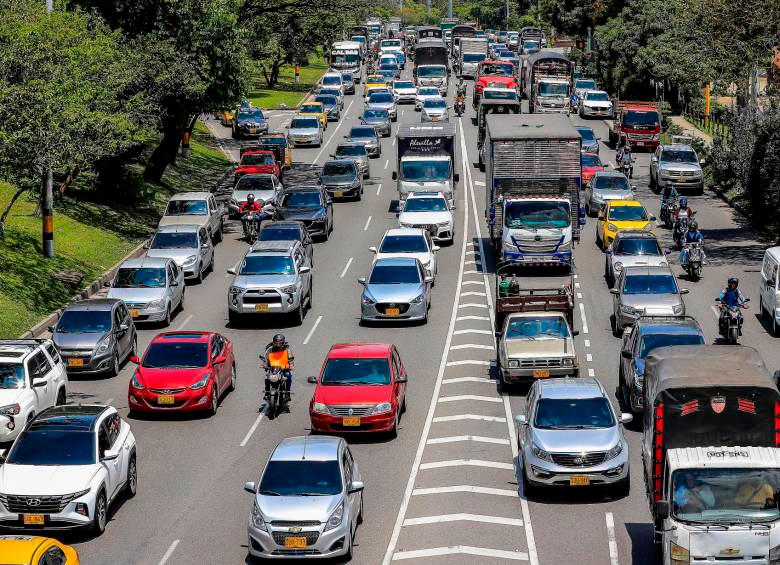 Las autoridades de cualquiera de los 10 municipios del Valle de Aburrá pueden sancionarlo si incumple la restricción. FOTO Jaime Pérez