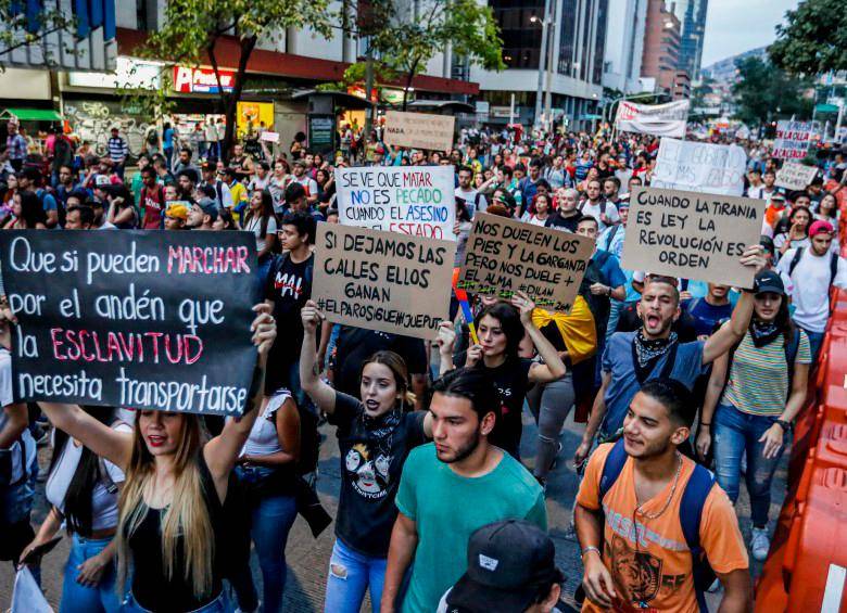 En 2019, los estudiantes universitarios salieron a las calles para reclamar más recursos para la educación pública. FOTO: JAIME PÉREZ
