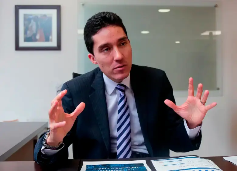 Luis Fernando Mejía, director de Fedesarrollo, dijo que el proyecto de ley de presupuesto, por un monto de $557 billones, “repite los mismos errores del año anterior”. FOTO COLPRENSA