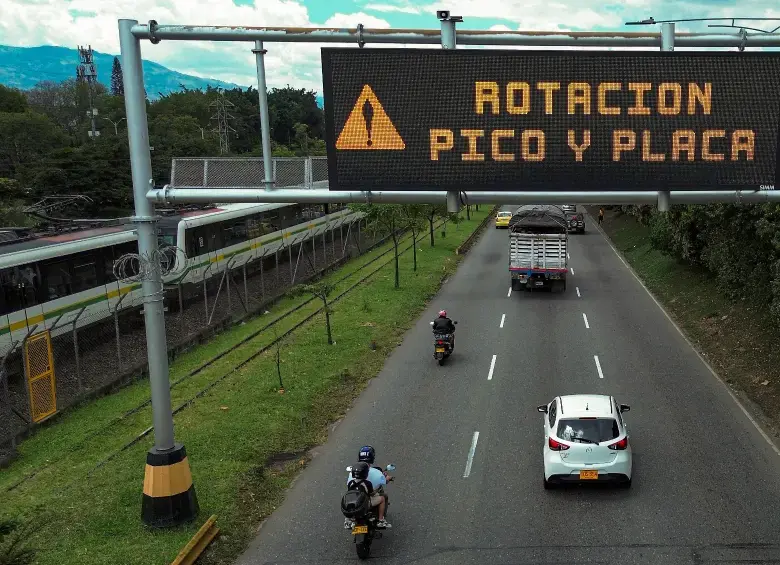 Aunque la nueva tabla de rotación fijada para el segundo semestre de 2026 comenzó el pasado lunes 3 de agosto, el calendario de suspensión de circulación para estos dos dígitos debió postergarse hasta hoy. FOTO: Manuel Saldarriaga