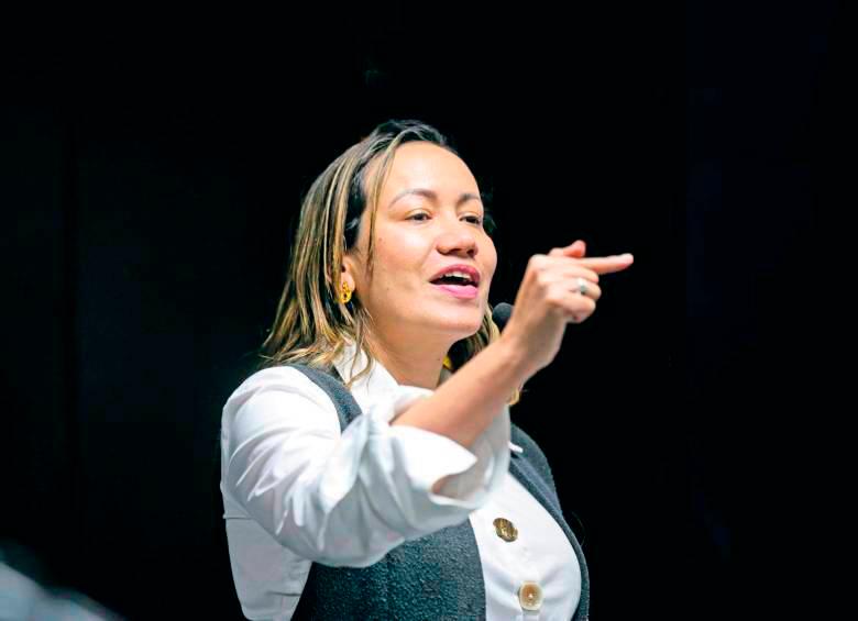 La ministra expresó que el sistema de salud empezó a quebrarse desde que Alejandro Gaviria fue ministro en el gobierno de Santos. FOTO COLPRENSA