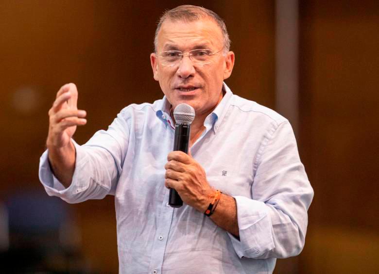 Roy Barreras también se refirió al aumento del salario mínimo y a la reforma agraria. Foto: CARLOS VELÁSQUEZ. 