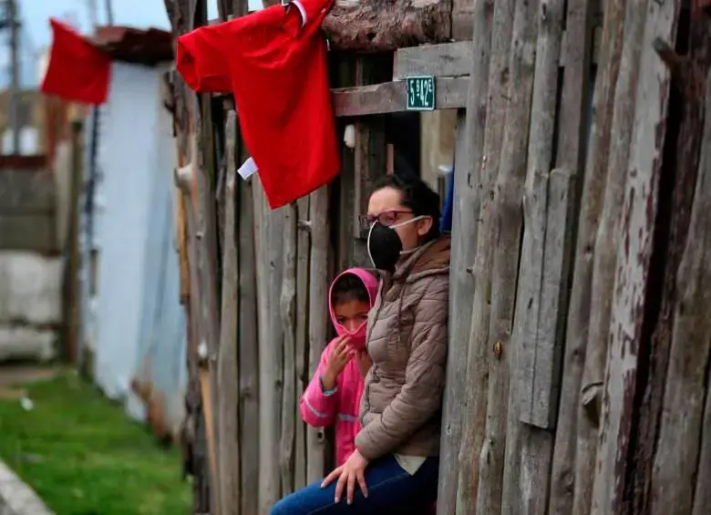 La tasa de pobreza entre los hogares con madre sola alcanza 45,5%, frente a un promedio regional de 26,8%. Foto: Colprensa