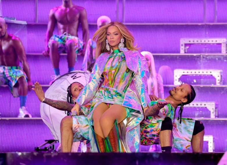 Beyoncé regresa a los escenarios de la NFL para encabezar el espectáculo de medio tiempo, en un evento que marcará el debut de Netflix en las transmisiones deportivas en vivo. FOTO: Getty