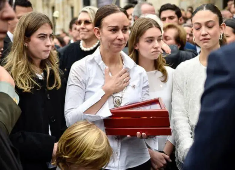 Miguel Uribe estuvo en Medellín en abril de 2025, durante un acto político en Plaza Mayor en el que reunió a dirigentes del uribismo antioqueño. FOTO: Colprensa. 