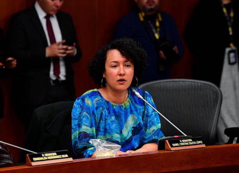 La senadora del Pacto Histórico reconoció que con su sueldo financiaba campañas políticas. FOTO EL COLOMBIANO