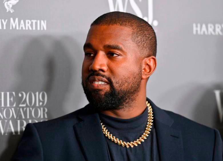 Kanye West enfrenta una demanda por antisemitismo y acoso laboral presentada por una exempleada de Yeezy. FOTO Getty