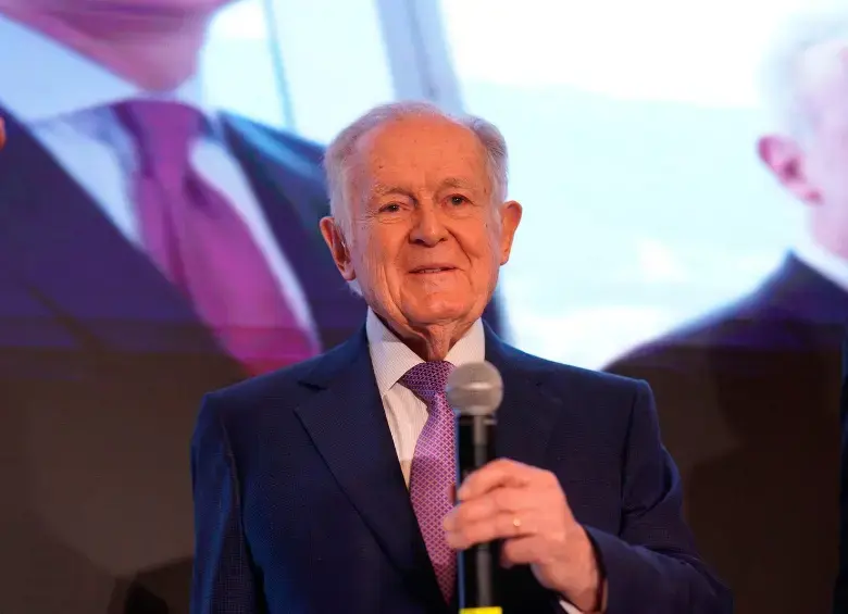 Luis Carlos Sarmiento.