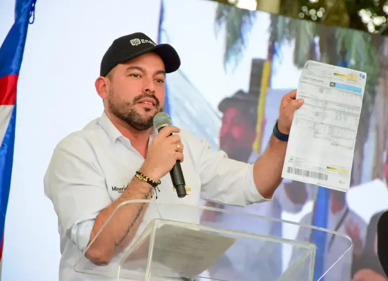 El ministro de Minas y Energía, Edwin Palma, convocó a los gremios petroleros afectados a buscar alternativas logísticas que permitan seguir transportando y exportando el crudo colombiano. Foto: Cortesía Presidencia