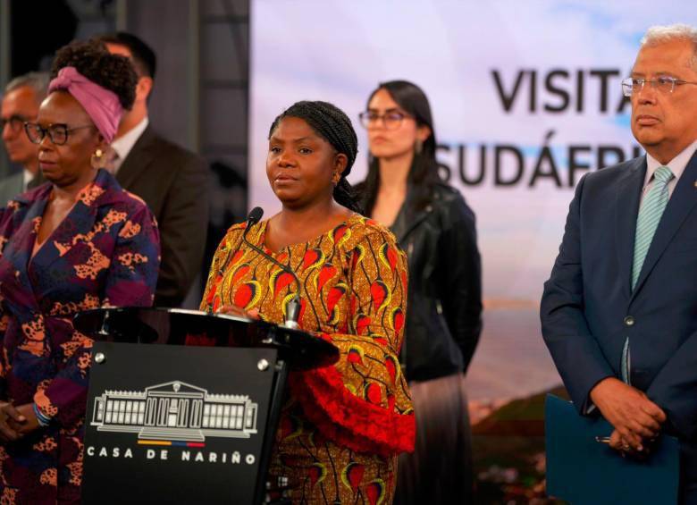 La vicepresidenta Francia Márquez regresó de su viaje a África y anunció que se establecieron lazos para educar a los colombianos en el idioma suajili y a los kenianos en español. FOTO: Cortesía 