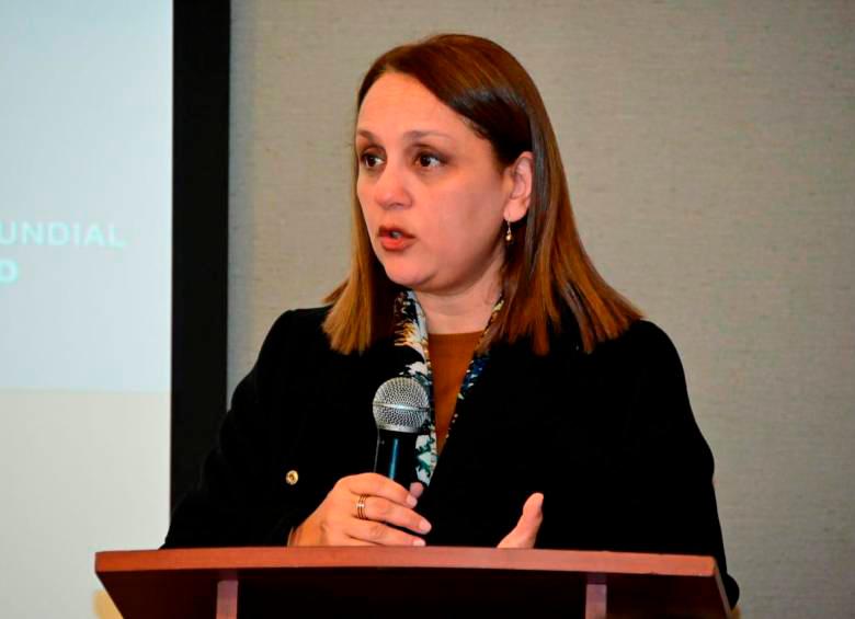 Gobierno de Petro quiere ratificar a María del Socorro Pimienta como superintendente