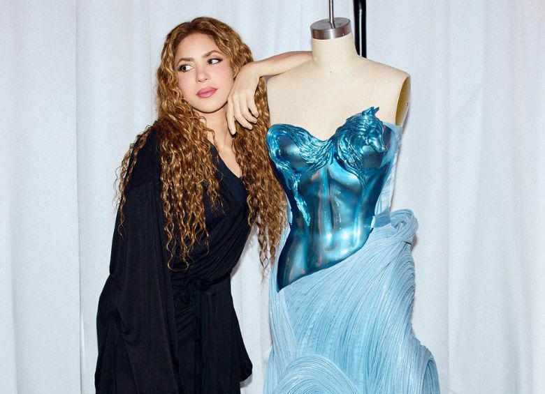 Shakira con el vestido creado por el reconocido diseñador indio Gaurav Gupta. FOTO: INSTAGRAM SHAKIRA