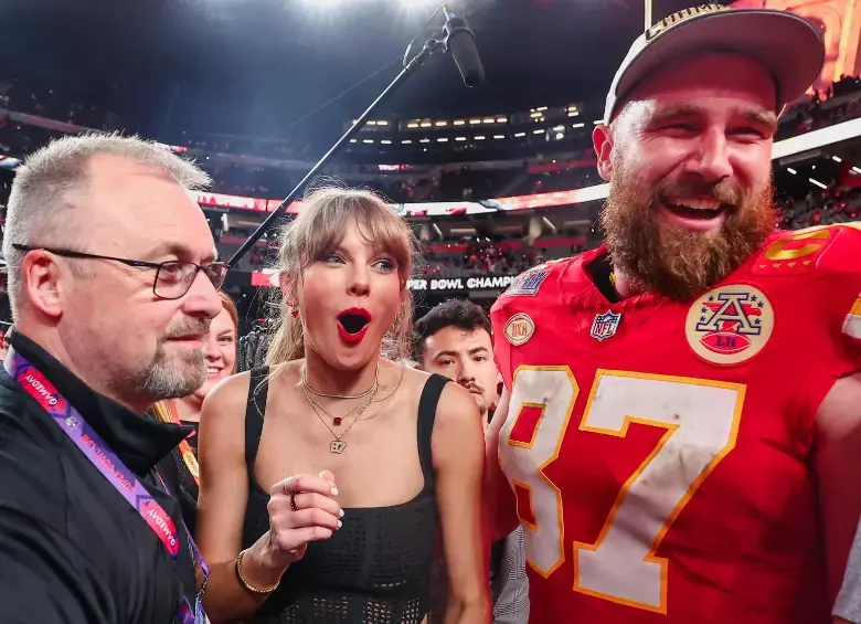 Travis Kelce, esposo de la estrella del pop Taylor Swift, fue parte de un grupo de inversores estafados por el asesor financiero Siddharth Jawahar, de 38 años. FOTO: Tomada de X @Chiefs