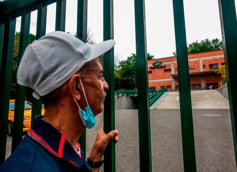 La causa de la suspensión de los servicios en la unidad de Castilla, según la Seccional de Salud de Antioquia, fue el incumplimiento de normas sanitarias. FOTO: CAMILO SUÁREZ