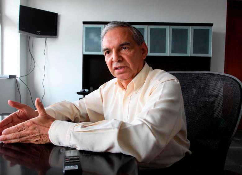 El ministro de Hacienda, Ricardo Bonilla, comentó que en un mes se conocería el Marco Fiscal de Mediano Plazo. FOTO: COLPRENSA