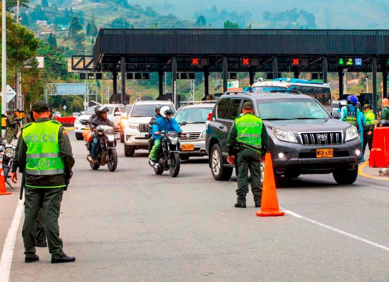 En el puente habrá 240 policías de carreteras en las principales vías del departamento. FOTO ARCHIVO EL COLOMBIANO