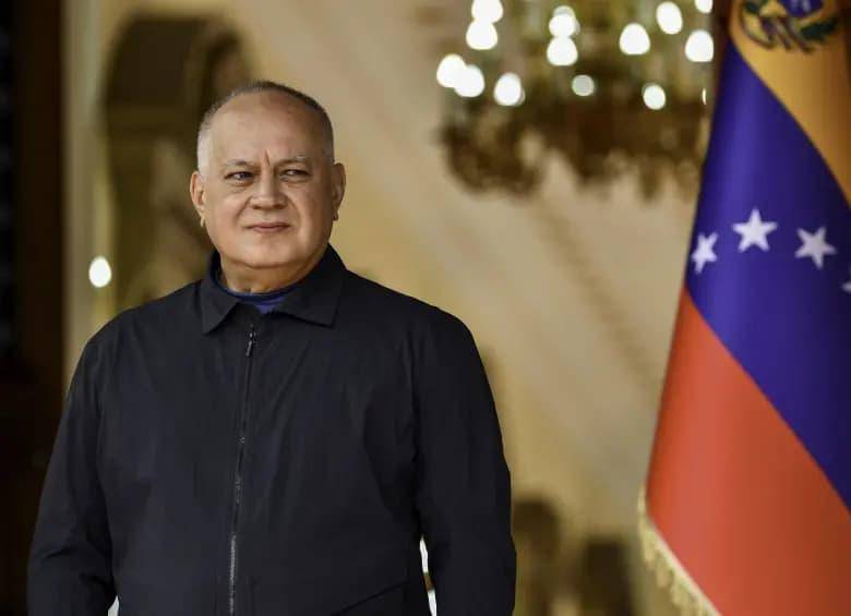 Diosdado Cabello ha participado en reuniones con diplomáticos y militares estadounidenses tras la caída de Nicolás Maduro, un hecho impensable durante los años de mayor tensión entre Caracas y Washington. FOTO: Agencia Xinhua. 