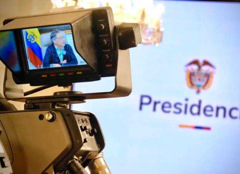 Recientemente, el Consejo de Estado concluyó que el mandatario abusó de estas transmisiones al interrumpir sin urgencia la programación, afectando el derecho a la información. FOTO: PRESIDENCIA-REFERENCIA