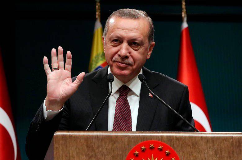 El presidente Erdogan lleva más de 20 años en el poder y podría volver a ganar en primera vuelta. FOTO: AFP