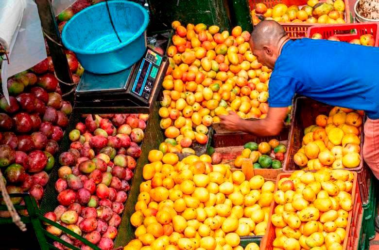 Precios de los alimentos empiezan a disminuir en Colombia, pero hay otros factores que presionan como energía y combustibles. FOTO: Juan Antonio Sánchez