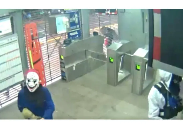 La red criminal es señalada de perpetrar actos de vandalismo y de terrorismo en diferentes sectores de Bogotá entre 2024 y 2025. FOTO: CAPTURA DE VIDEO