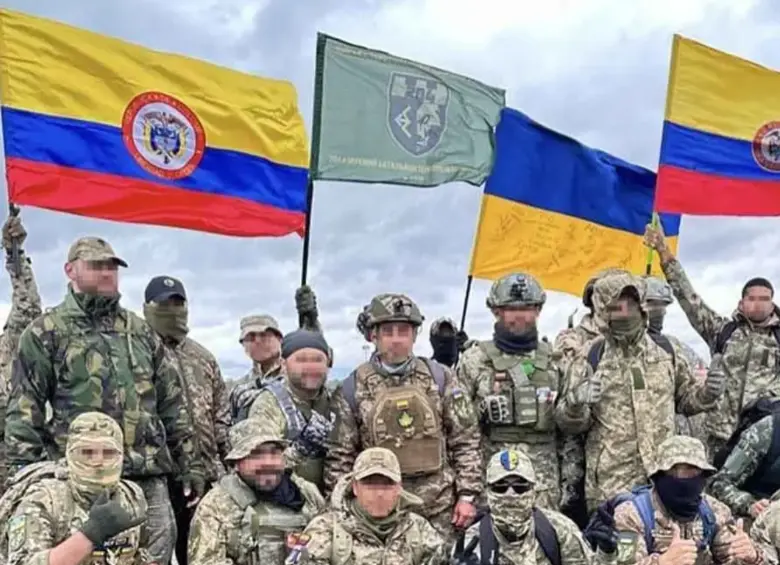 A través de redes sociales se han conocido fotografías de mercenarios colombianos y de otros países en aquella guerra. FOTO: REDES SOCIALES.
