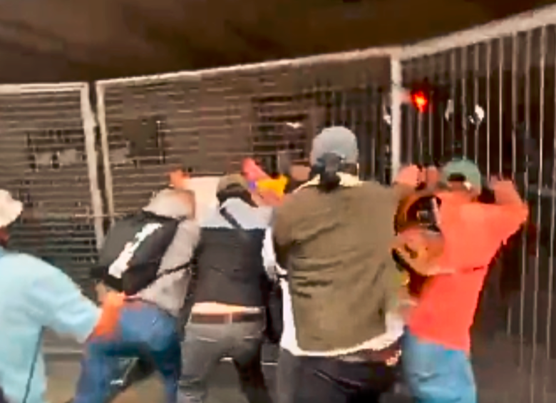 Así se vivió el bloqueo a la Corte Suprema de Justicia durante las protestas del 8 de febrero. FOTO: Captura de Pantalla 