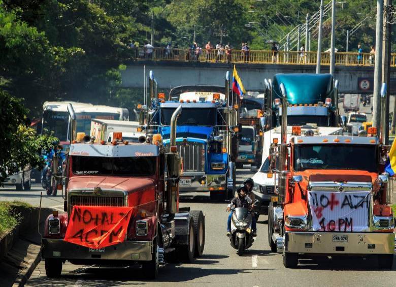 Hasta octubre, Colfecar registró 695 bloqueos en vías nacionales, una cifra cercana a los 742 reportados en todo 2023. FOTO: Camilo Suárez.