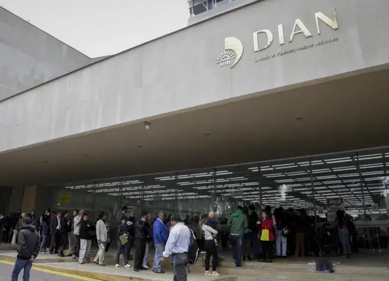 Los beneficios sobre las sanciones pueden ser utilizados por cualquier contribuyente que tenga deudas con la Dian y cumpla las condiciones establecidas en el decreto. Foto: Colprensa