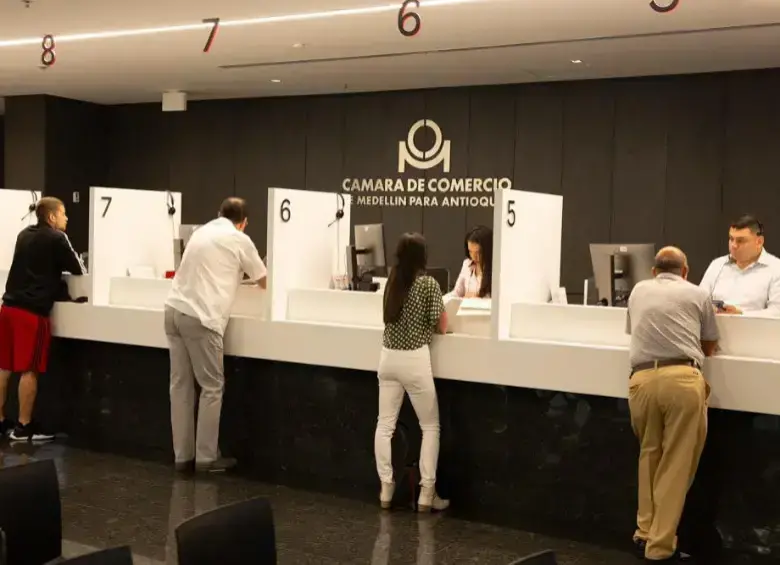 Para la Cámara de Comercio de Medellín para Antioquia, el primer puesto en la categoría de grandes empresas supone el reto de mantener un ambiente laboral que, según su vicepresidente Administrativo y Desarrollo Organizacional, se refleje en el servicio a empresarios y comunidades de la región. FOTO: CCMA.