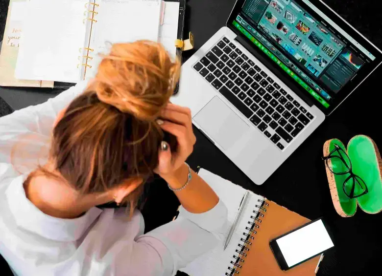 El desgaste emocional y la alta rotación laboral están aumentando los costos operativos de las empresas en Colombia, según Adecco. FOTO cortesía BUK