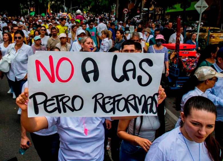 La principal molestia de los sectores de oposición es el anuncio de MinMinas de no firmar más contratos de exploración. FOTO: JULIO CÉSAR HERRERA
