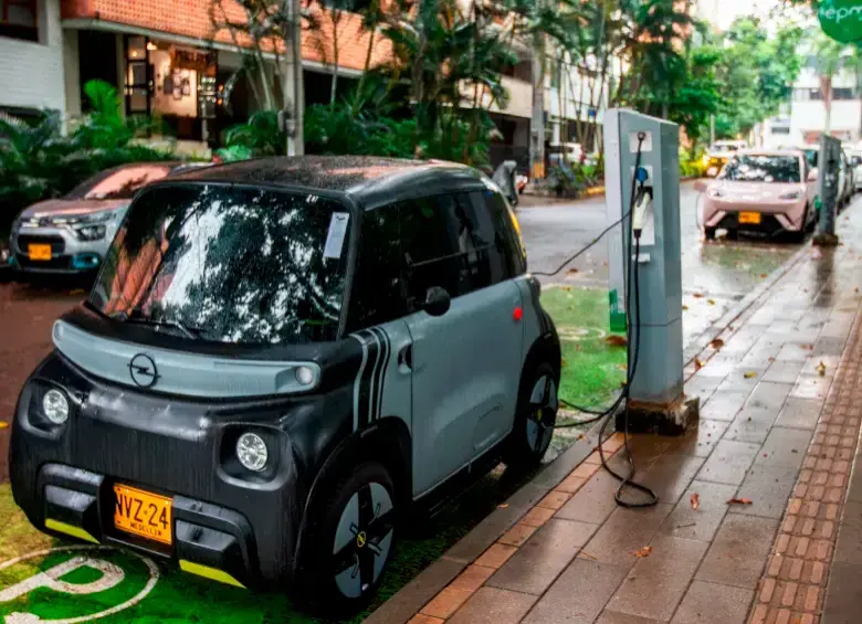 Antioquia es el segundo lugar donde más se vendieron vehículos eléctricos a corte de junio. FOTO: Julio César Herrera