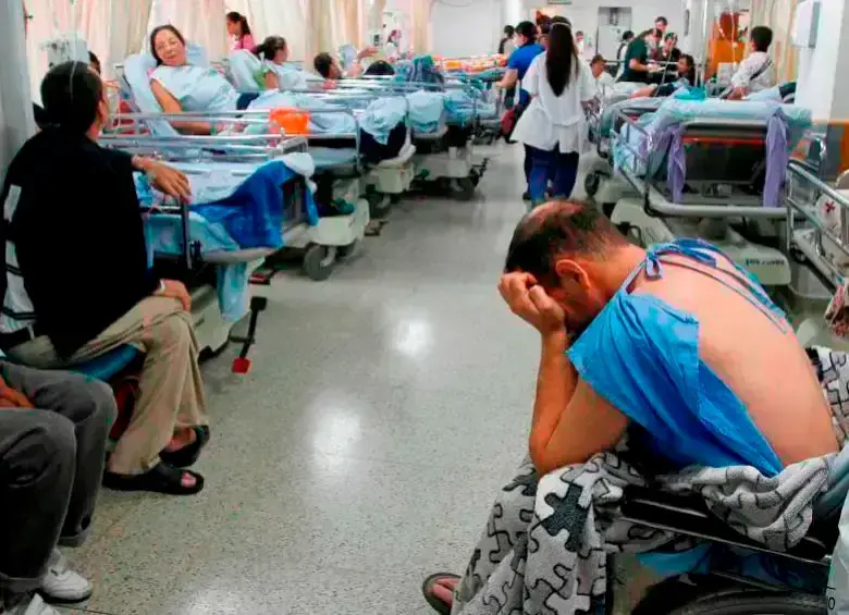 El gobierno de Gustavo Petro entrega un sistema de salud en una crisis humanitaria y financiera sin precedentes. FOTO ARCHIVO