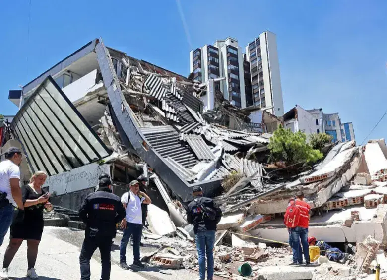 Los recursos adicionales que necesitarían para la emergencia tendrían una magnitud equivalente al ajuste que el Gobierno De la Espriella había planteado previamente para reducir el gasto público. Foto: AFP