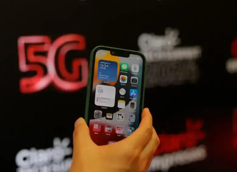 Velocidad de datos en el celular mejoró 71% con la ampliación de la red 5G en Colombia: Claro