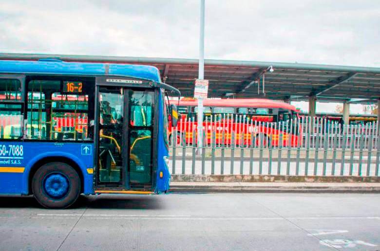 Un conductor fue apuñalado por usuario que se negó a pagar pasaje de bus del Sitp. Foto: Archivo El Colombiano. 