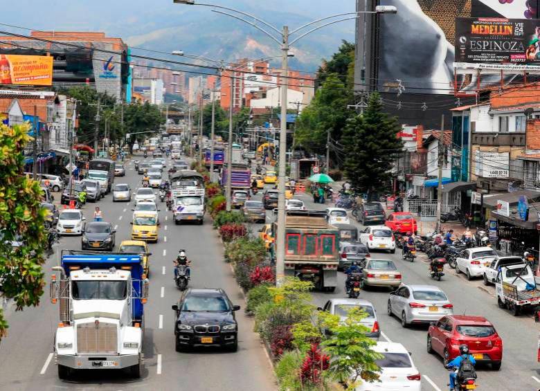 El pico y placa rige para los diez municipios del Valle de Aburrá. FOTO: JAIME PÉREZ