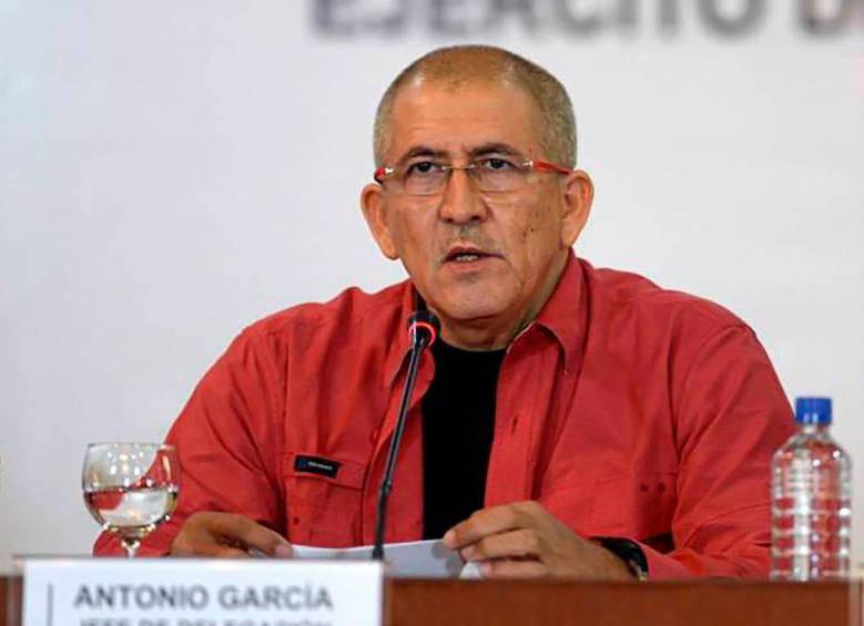 El comandante del ELN, ‘Antonio García’, habló sobre el panorama de las negociaciones para cuando el presidente Gustavo Petro termine su mandato, entre otros temas de interés sobre la mesa de diálogos. FOTO: AFP