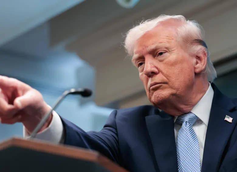 Donald Trump aseguró que las conversaciones con Irán podrían retomarse en los próximos días. FOTO: AFP. 