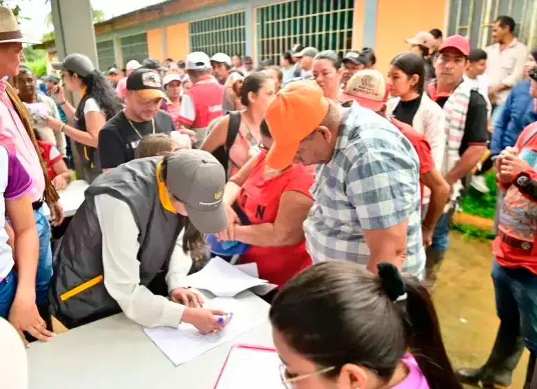 Prosperidad Social podrá suspender temporalmente algunas verificaciones para evitar que los damnificados por el terremoto pierdan o retrasen sus transferencias monetarias. La medida cobija cuatro programas sociales. FOTO: CORTESÍA
